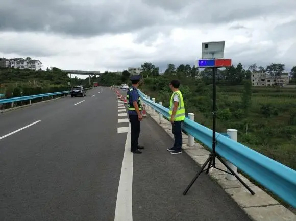 吴忠高速公路钢护栏