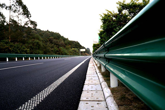 吴忠高速公路护栏的常用类型