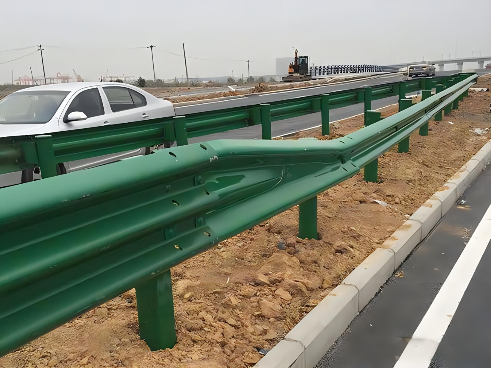 吴忠高速波形护栏板日常维护方案确保道路安全新举措