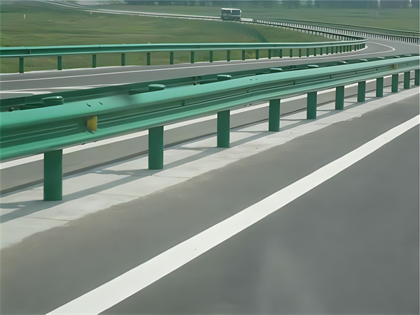 吴忠高速护栏板守护安全广泛应用于多个行业